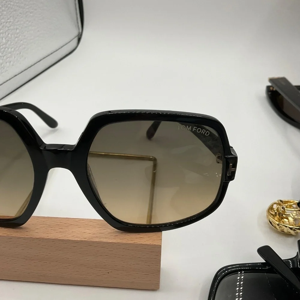 Tom Ford Sunglasses FT0992 in Black